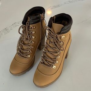 Sugar booties